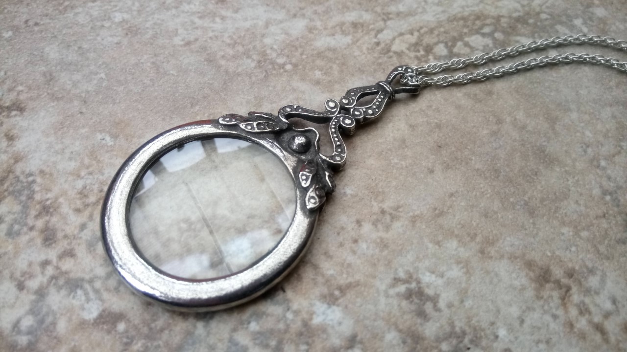 Victorian Style Hand Held Magnifying Glass - Image 3